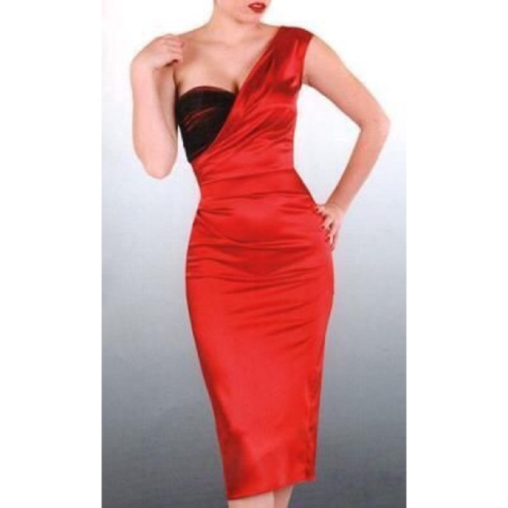 Stop Staring! Love Spell dress in Red/Black